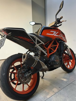 KTM Duke 390 2017 Naranja/Blanca