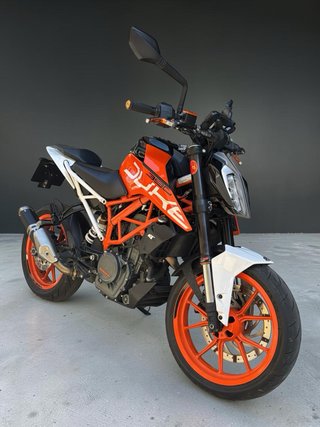 KTM Duke 390 2017 Naranja/Blanca