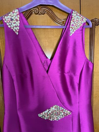 Vestido fiesta buganvilla con pedrería.