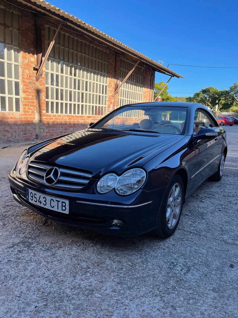 Mercedes-Benz  CLK 2004 - foto 1
