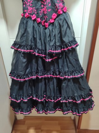 Traje Flamenca Negro y Fucsia Talla L