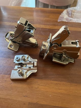 Bisagras para mueble de cocina