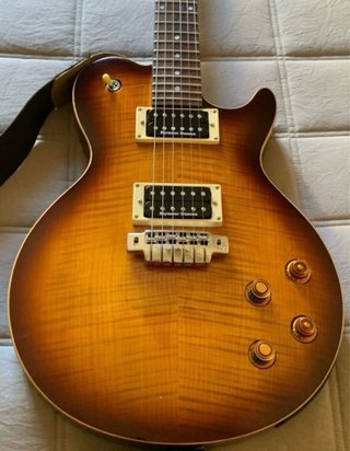 Guitarra Line 6 James Tyler Variax JTV-59