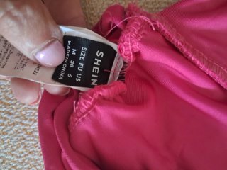 Conjunto Top Rosa y Falda Negra