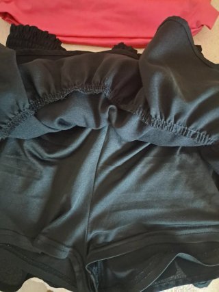 Conjunto Top Rosa y Falda Negra
