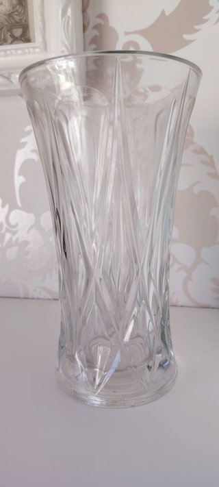 Jarrón de cristal tallado