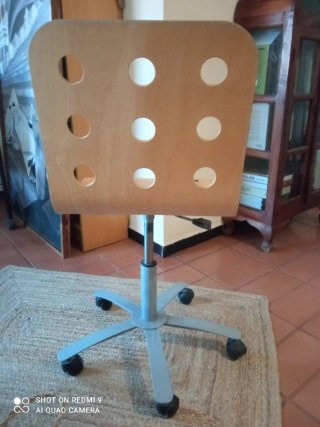 Silla de estudio con ruedas extensible (93cm  max)