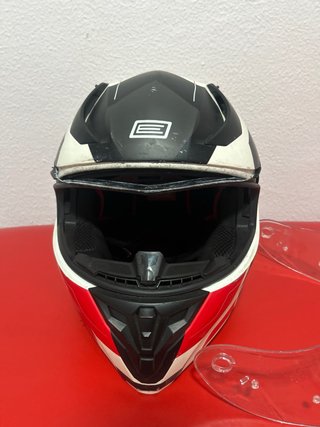 Casco de moto integral con visera
