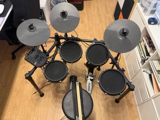 Batería Electrónica Alesis Nitro como nueva