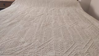 Colcha beige de algodón rizado para cama de 135 cm