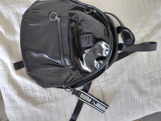 Mochila Puma Negra Charol