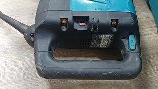 Makita HM1317C Martillo Demoledor 17Kg AVT