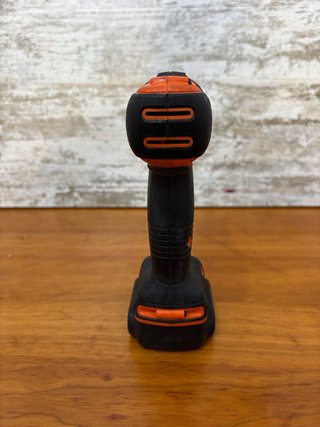 Taladro Black+Decker 10.8V/12V + Cargador