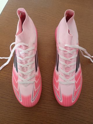 Botas de fútbol Adidas F50 rosas sin usar