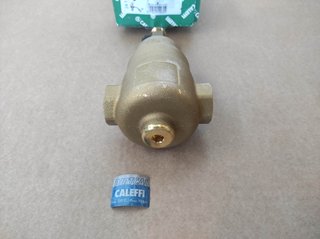 Separador de lodos CALEFFI DIRTCAL 546206 1" Nuevo