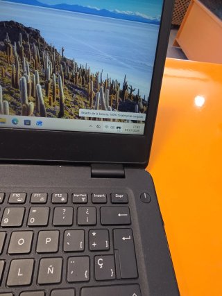 Portátil Dell 14 Full HD Windows 11