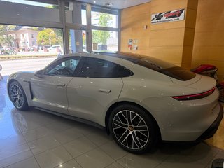 Porsche Taycan 2023
