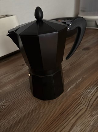 Cafetera italiana negra