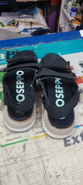 Sandalias Giossepo Martland Negras y Beige