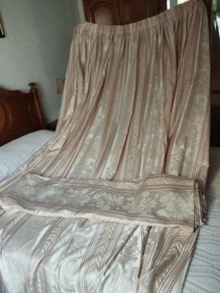 Colcha y cortinas a juego