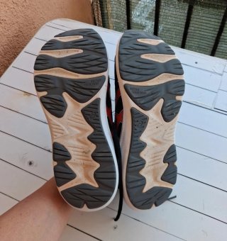 Zapatillas Asics Talla 37 Negras y Rojas