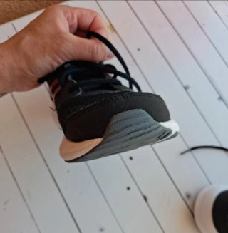 Zapatillas Asics Talla 37 Negras y Rojas