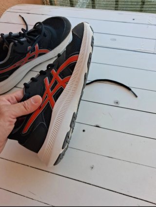 Zapatillas Asics Talla 37 Negras y Rojas