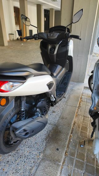 Yamaha Nmax  - Como Nueva siempre en garaje