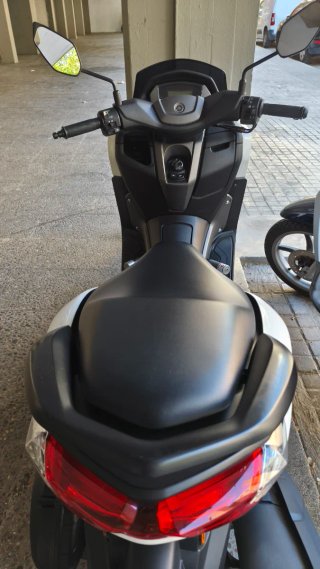 Yamaha Nmax  - Como Nueva siempre en garaje