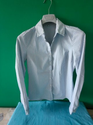 Blusa Stradivarius Rayas Azul y Blanco