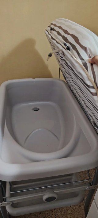 Cambiador de bebé con accesorios de Chicco