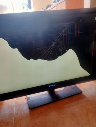 Televisor Sony Negro Pantalla Rota
