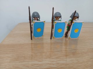 3 Figuras Romanos Playmobil Escudo Todos 10€