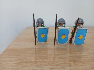 3 Figuras Romanos Playmobil Escudo Todos 10€