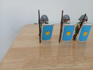 3 Figuras Romanos Playmobil Escudo Todos 10€