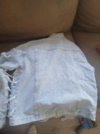 Chaqueta vaquera desgastada