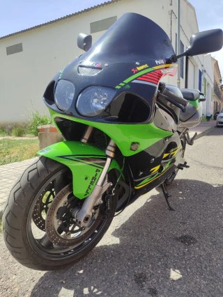 Kawasaki Ninja 750R