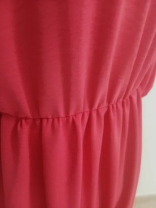 Vestido largo rojo con volantes