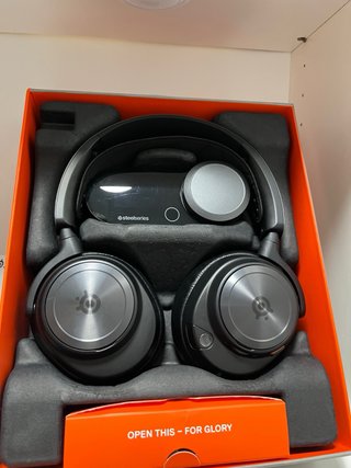 SteelSeries Arctis Nova Pro - Gaming Headset
