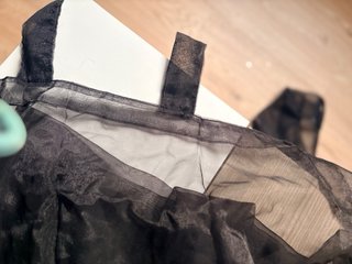Cortinas negras para techos altos