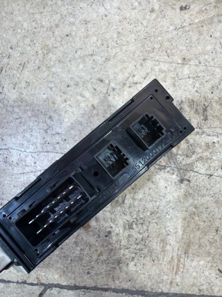 Motor Elevalunas Derecho Delantero PSA Brose