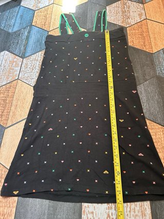 Vestido Negro Roxy Estampado Corazones