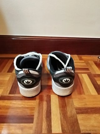 Zapatillas Adidas Adi 2000 Grises y Blancas