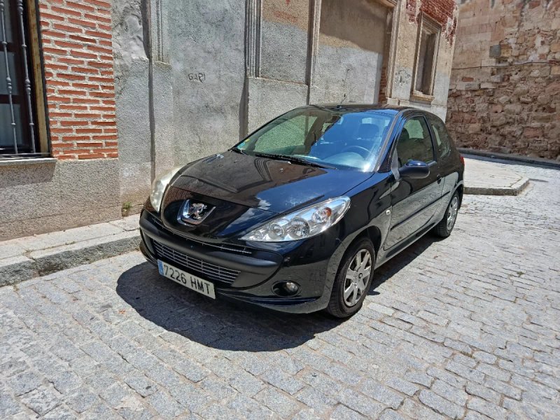 Peugeot 206+ 2012 - foto 1