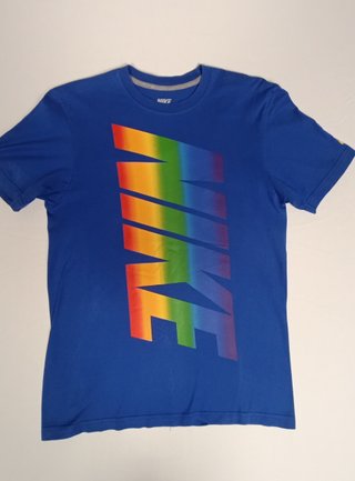 Camiseta Nike Logo Arcoíris Talla S