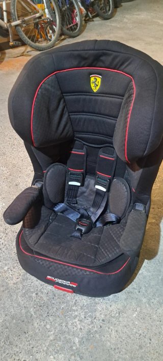 Silla para coche Ferrari niño elevador con respald