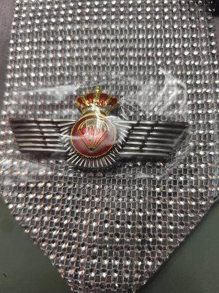 Insignia Paracaidista Militar Corona