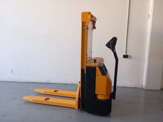 Apilador eléctrico Jungheinrich