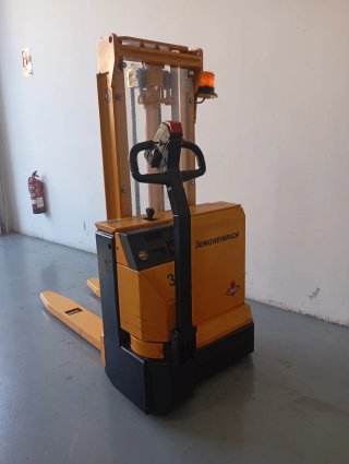 Apilador eléctrico Jungheinrich