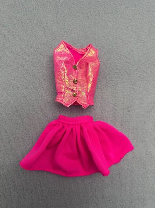 Set di abbigliamento e accessori per bambole Barbie